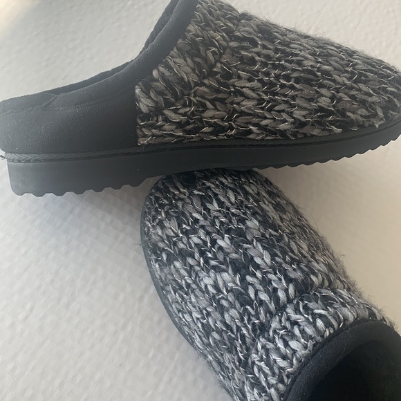 Comfy Dearfoams Memory Foam Slippers SIZE 7-8 - Picture 7 of 7